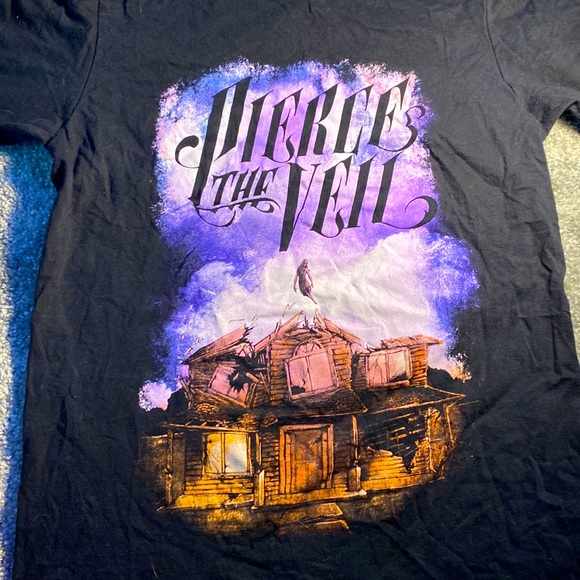 Hot Topic Shirts Hot Topic Graphic Tee Poshmark